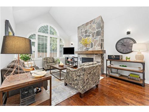 90 Hedge Lawn Drive, Grimsby, ON - Indoor Photo Showing Living Room With Fireplace