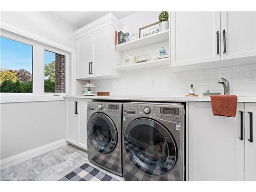 90 Hedge Lawn Drive, Grimsby, ON - Indoor Photo Showing Laundry Room