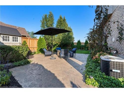 90 Hedge Lawn Drive, Grimsby, ON - Outdoor