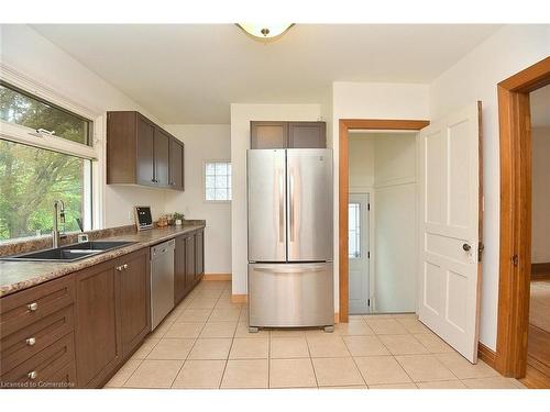 33 Cline Avenue S, Hamilton, ON - Indoor Photo Showing Kitchen With Double Sink