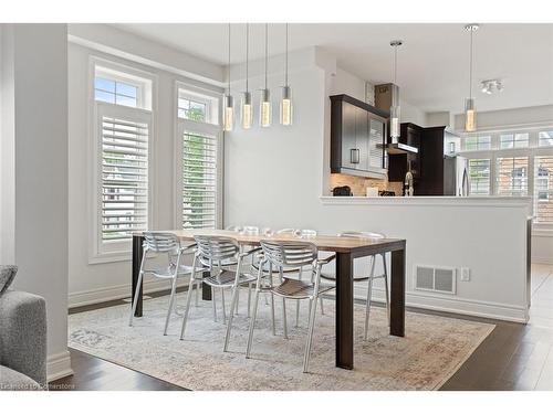 2 Ella Street, St. Catharines, ON - Indoor Photo Showing Dining Room