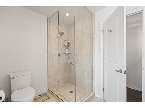 2 Ella Street, St. Catharines, ON - Indoor Photo Showing Bathroom