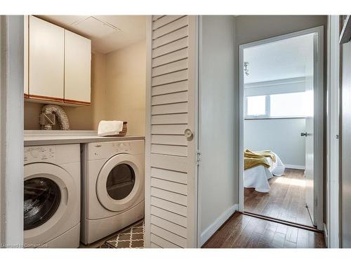 Ph 2012-250 Scarlett Road, Toronto, ON - Indoor Photo Showing Laundry Room