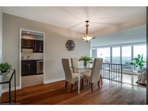 Ph 2012-250 Scarlett Road, Toronto, ON - Indoor Photo Showing Dining Room