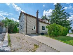 227 Fairway Road N Kitchener, ON N2A 2N7