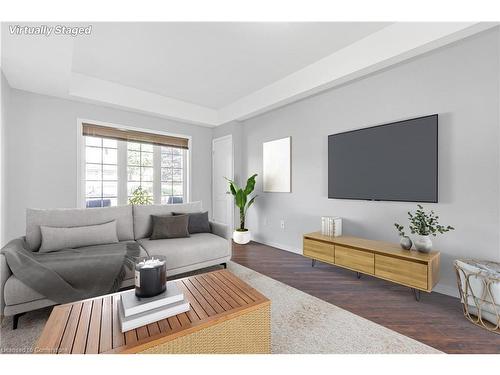 2 Comet Avenue, Hamilton, ON - Indoor Photo Showing Living Room