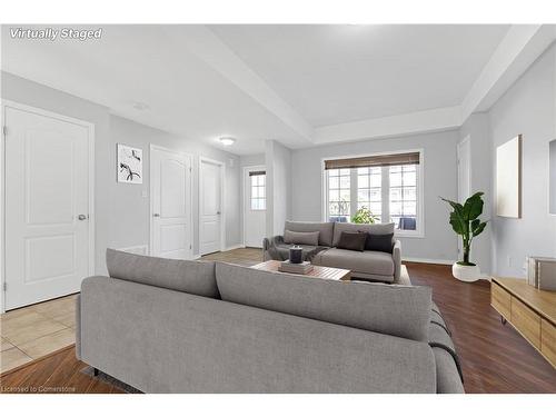 2 Comet Avenue, Hamilton, ON - Indoor Photo Showing Living Room