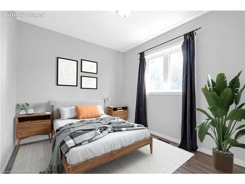 2 Comet Avenue, Hamilton, ON - Indoor Photo Showing Bedroom