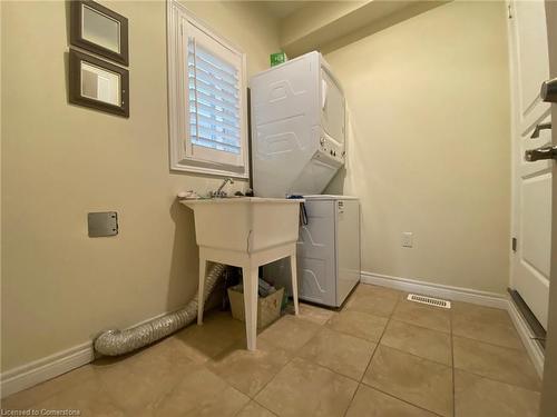 60 Alden Street Street, Hamilton, ON - Indoor Photo Showing Laundry Room