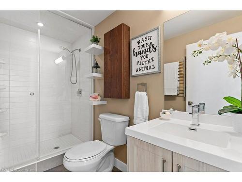 1304-2087 Fairview Street, Burlington, ON - Indoor Photo Showing Bathroom