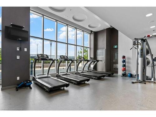 1304-2087 Fairview Street, Burlington, ON - Indoor Photo Showing Gym Room