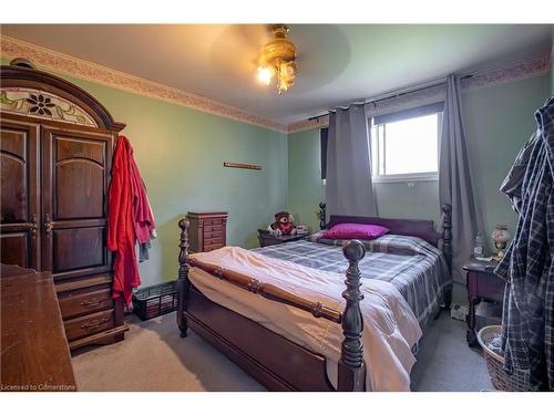 4080 Muir Avenue, Niagara Falls, ON - Indoor Photo Showing Bedroom