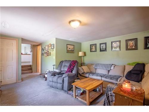 4080 Muir Avenue, Niagara Falls, ON - Indoor Photo Showing Living Room