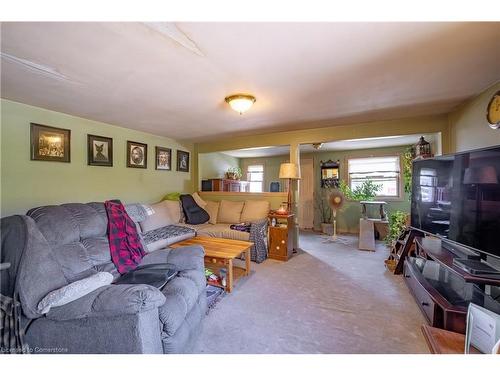 4080 Muir Avenue, Niagara Falls, ON - Indoor Photo Showing Living Room