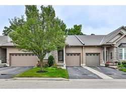 40 Grovetree Trail  Hamilton, ON L9B 0B9