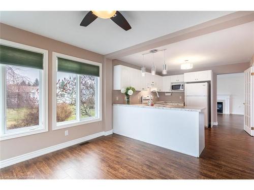 114 Glenariff Drive, Freelton, ON - Indoor Photo Showing Kitchen