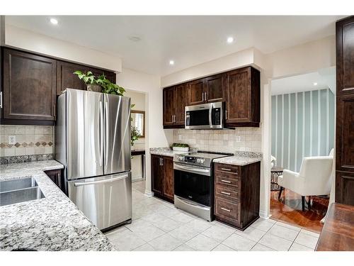 1133 Beechnut Road, Oakville, ON - Indoor Photo Showing Kitchen With Double Sink