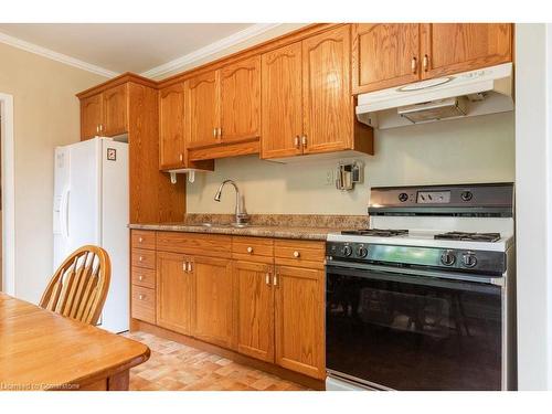 34 Baldwin Street, Dundas, ON - Indoor Photo Showing Kitchen