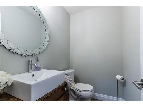 20 Gwyn Court, Dundas, ON - Indoor Photo Showing Bathroom