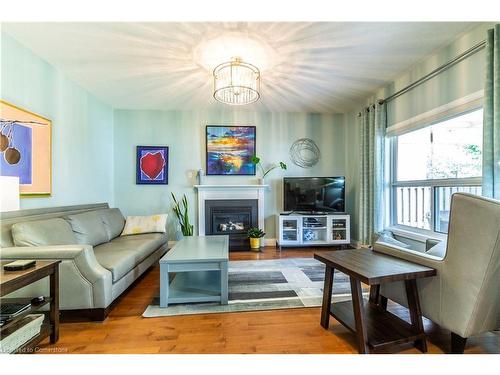 20 Gwyn Court, Dundas, ON - Indoor Photo Showing Living Room With Fireplace