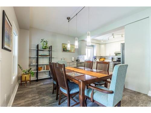 20 Gwyn Court, Dundas, ON - Indoor Photo Showing Dining Room