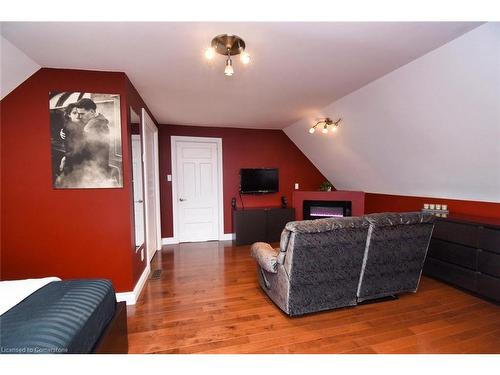 207 East 24Th Street, Hamilton, ON - Indoor