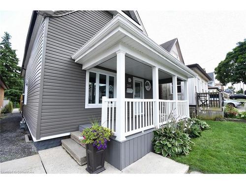 207 East 24Th Street, Hamilton, ON - Outdoor With Deck Patio Veranda