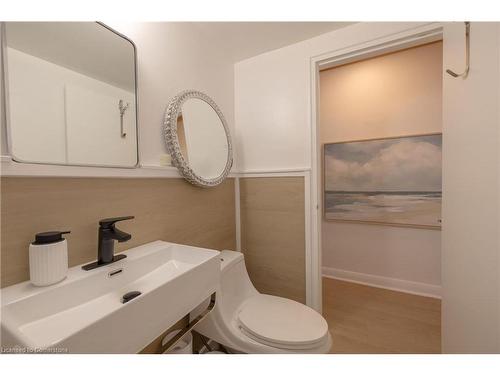 103-9 Grant Boulevard, Hamilton, ON - Indoor Photo Showing Bathroom