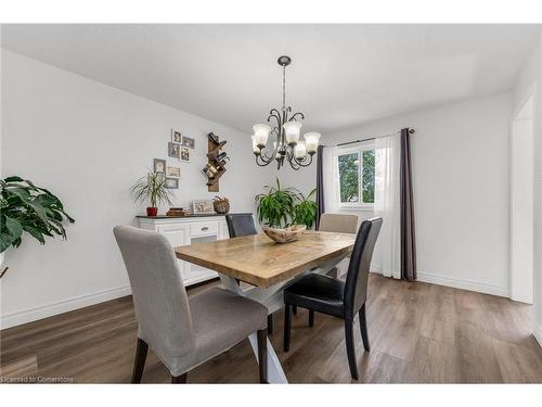 4351 Birchmount Avenue, Beamsville, ON - Indoor Photo Showing Dining Room