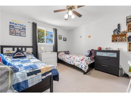 4351 Birchmount Avenue, Beamsville, ON - Indoor Photo Showing Bedroom