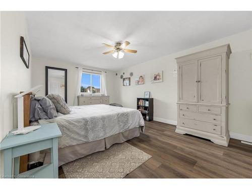 4351 Birchmount Avenue, Beamsville, ON - Indoor Photo Showing Bedroom