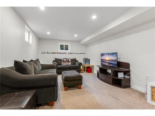 4351 Birchmount Avenue, Beamsville, ON - Indoor Photo Showing Other Room