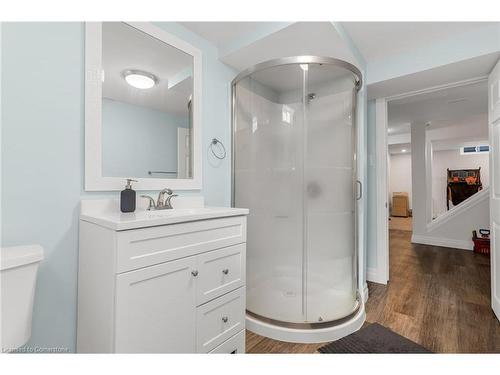 4351 Birchmount Avenue, Beamsville, ON - Indoor Photo Showing Bathroom