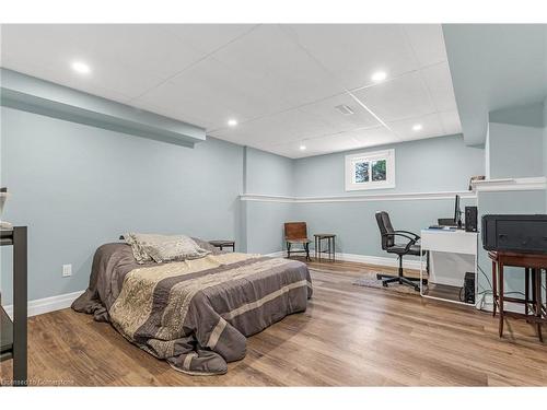 4351 Birchmount Avenue, Beamsville, ON - Indoor Photo Showing Bedroom