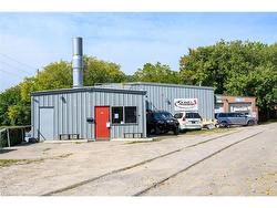 347 Hatt Street W Dundas, ON L9H 2J2