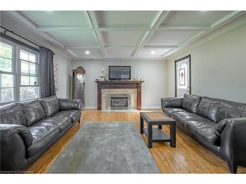 3 Maplewood Crescent, Welland, ON - Indoor Photo Showing Living Room With Fireplace