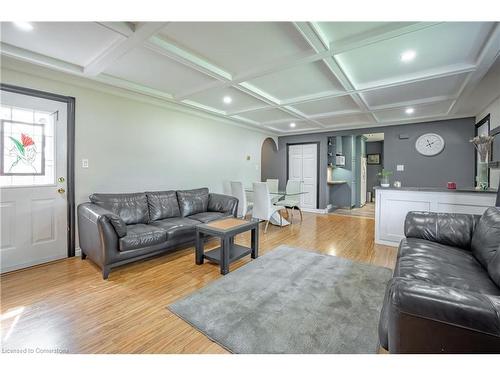 3 Maplewood Crescent, Welland, ON - Indoor Photo Showing Living Room