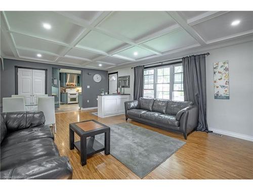 3 Maplewood Crescent, Welland, ON - Indoor Photo Showing Living Room