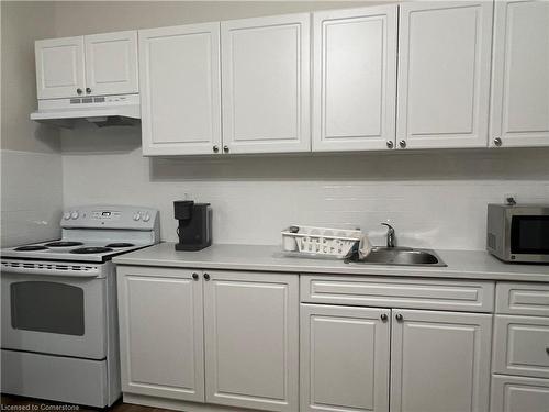 403 Victoria Avenue, Hamilton, ON - Indoor Photo Showing Kitchen