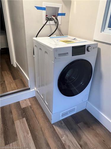 403 Victoria Avenue, Hamilton, ON - Indoor Photo Showing Laundry Room