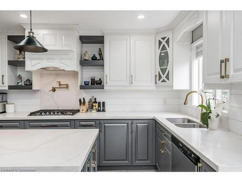 88 Graham Avenue S, Hamilton, ON - Indoor Photo Showing Kitchen With Double Sink With Upgraded Kitchen