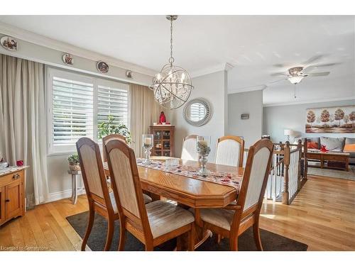 3245 Palmer Drive, Burlington, ON - Indoor Photo Showing Dining Room