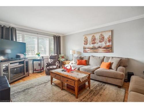 3245 Palmer Drive, Burlington, ON - Indoor Photo Showing Living Room