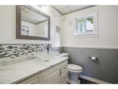 3245 Palmer Drive, Burlington, ON - Indoor Photo Showing Bathroom