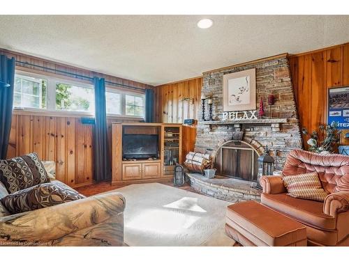 3245 Palmer Drive, Burlington, ON - Indoor Photo Showing Living Room With Fireplace