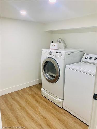 2-174 East Avenue N, Hamilton, ON - Indoor Photo Showing Laundry Room