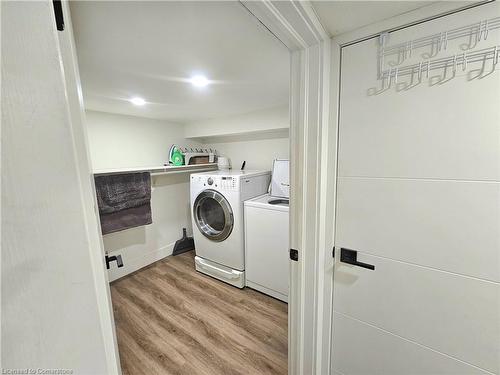 2-174 East Avenue N, Hamilton, ON - Indoor Photo Showing Laundry Room