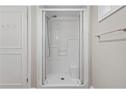 481 Vine Street, St. Catharines, ON - Indoor Photo Showing Bathroom