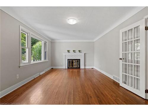 481 Vine Street, St. Catharines, ON - Indoor Photo Showing Living Room With Fireplace