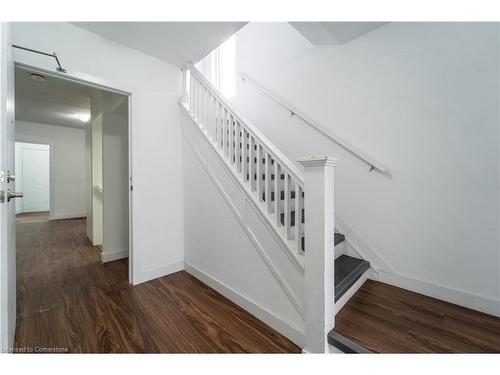 305 Cannon Street E, Hamilton, ON - Indoor Photo Showing Other Room